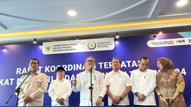 Menteri Koordinator Bidang Pangan, Zulkifli Hasan, memimpin Rapat Terbatas (Ratas) Tingkat Menteri Bidang Pangan. (Foto: Liputan6.com/Tira Santia)