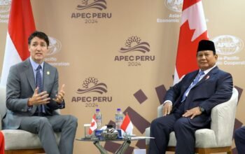 Presiden Prabowo Subianto, melakukan pertemuan bilateral dengan Perdana Menteri Kanada, Justin Trudeau, di sela-sela KTT APEC yang berlangsung di Lima Convention Center (LCC), Peru, Jumat, (15/11/2024) waktu setempat.(Dok. Biro Pers, Media, dan Informasi Sekretariat Presiden)