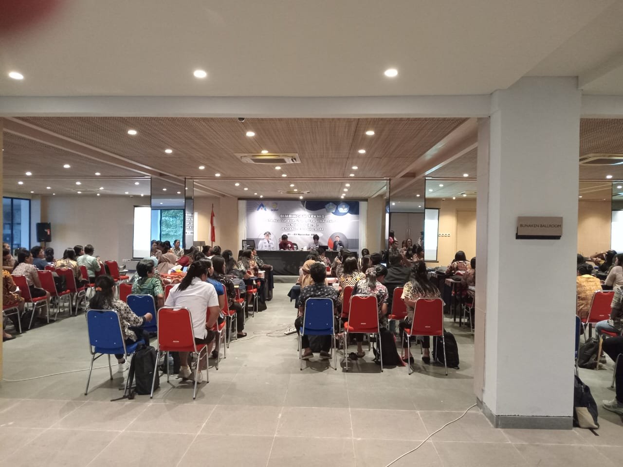 Bimtek Tata Kelola Bantuan Operasional Satuan Pendidikan (BOSP) jenjang Sekolah Dasar yang dilaksanakan di Tahuna Beach Hotel, Kamis (21/11/2024). (Foto: AM. Budiman)