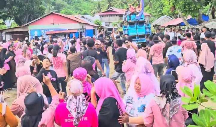 Paket Romantis Gelar Konvoi Kemenangan di Atinggola. (Foto: Gotimes).