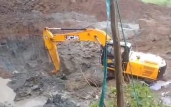 Alat berat jenis ekskavator yang beroperasi di tambang ilegal wilayah kecamatan Sumalata. (Foto: Dok. Gotimes.id)
