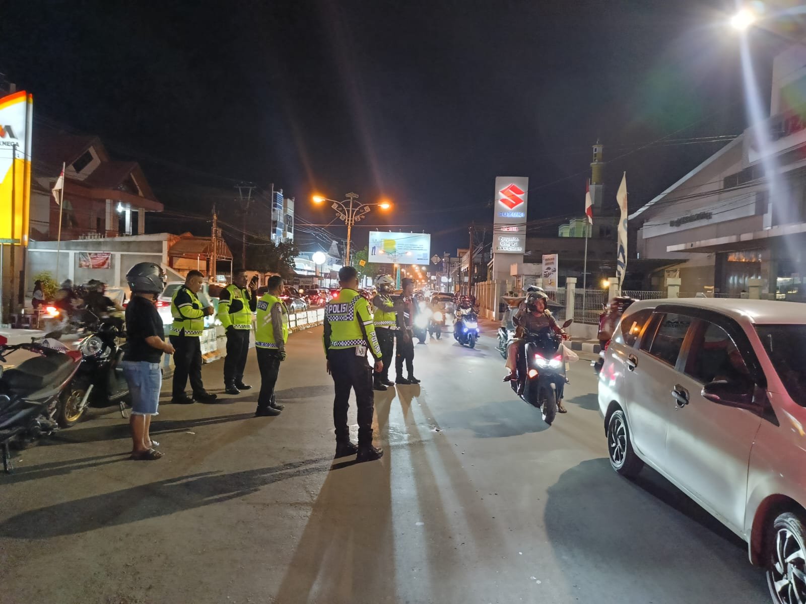 Ops Lilin Otanaha Kendalikan Lalu Lintas Malam Tahun Baru. (Foto: Humas Polda Gorontalo)