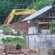 Alat berat jenis Eskavator yang beroperasi di tambang ilegal. (Foto: Dok. Gotimes.id)