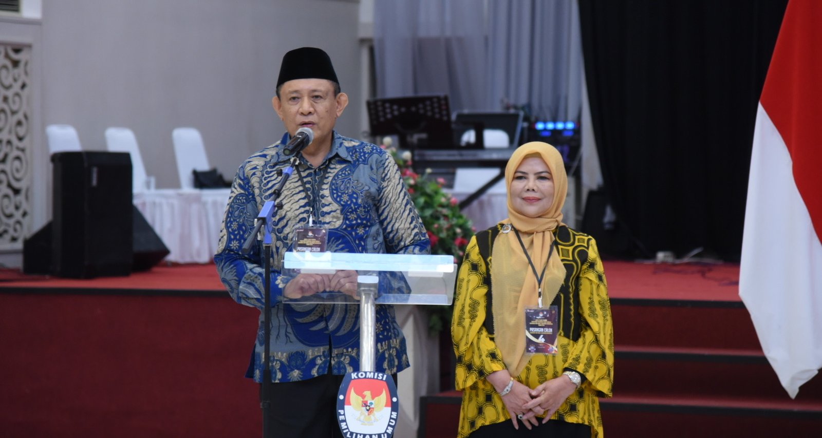 Pasangan calon Gusnar Ismail dan Idah Syahidah. (Foto: Fadhly)