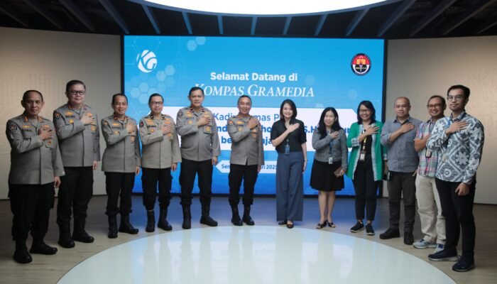 Kadivhumas Polri Perkuat Sinergi dengan Kompas Gramedia