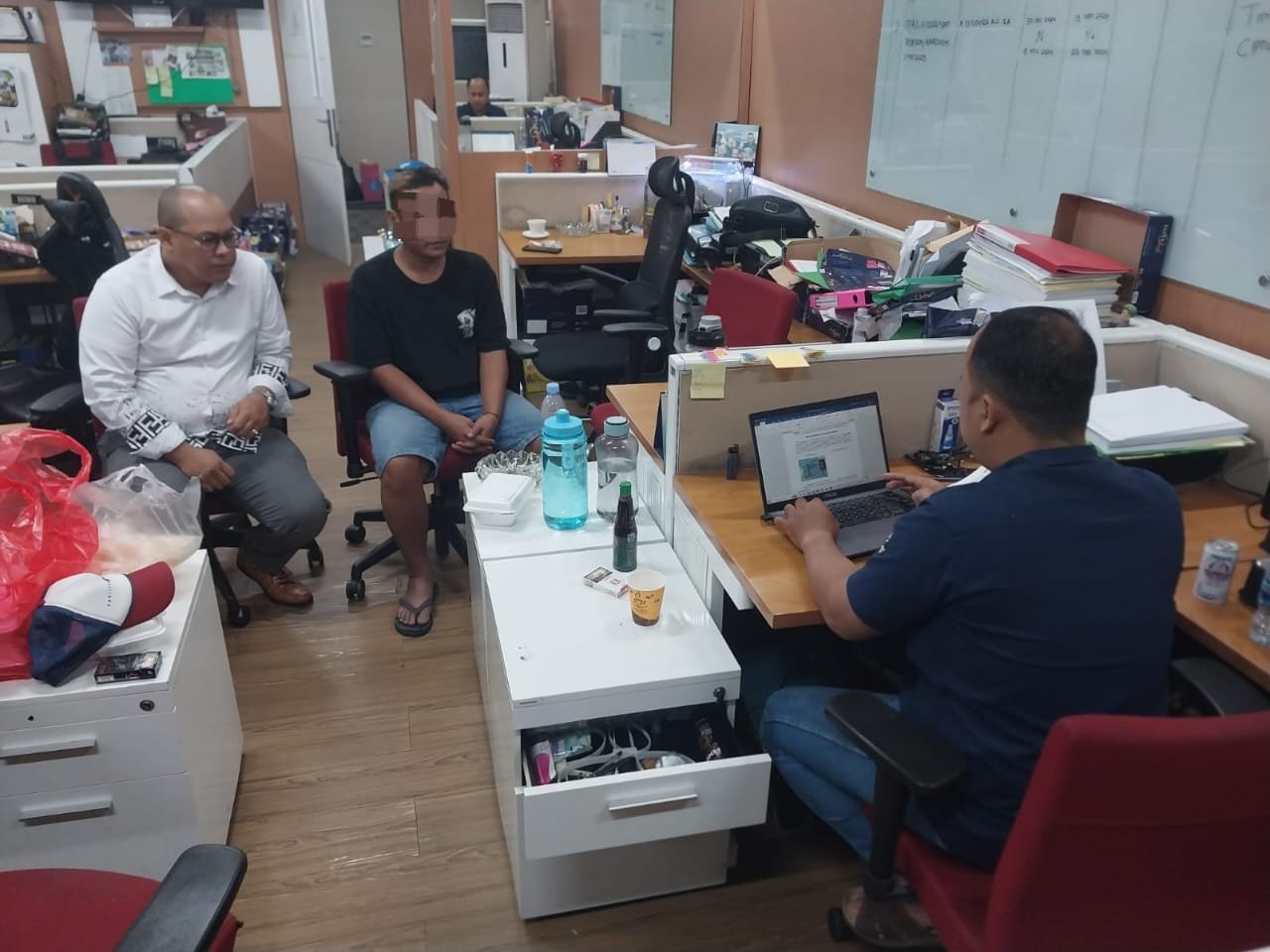 Polri Bongkar Jaringan Perdagangan Orang ke Bahrain, Tiga Tersangka Ditangkap. (Foto: Humas Polri)