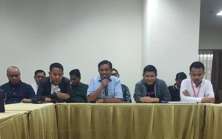 Konferensi pers pasangan Romantis usai sidang MK (Foto: Fajrin)