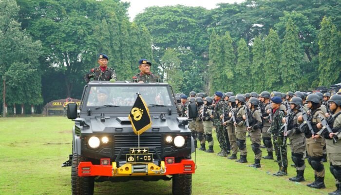 Polri Latih 256 Mahasiswa STIK ke-83 di Dikbangspes Brimob