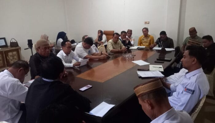 Rapat Kerja DPRD Ungkap Kejanggalan Ijazah Cawabup, Ridwan Yasin: Harus Diusut Tuntas