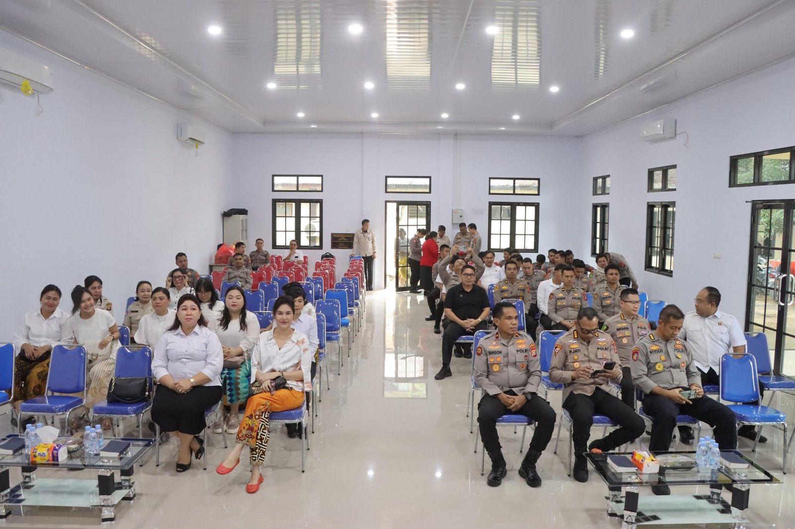 Karo Ops Polda Gorontalo Beri Pembinaan Rohani Personel Kristen. (Foto: Humas Polda Gorontalo)