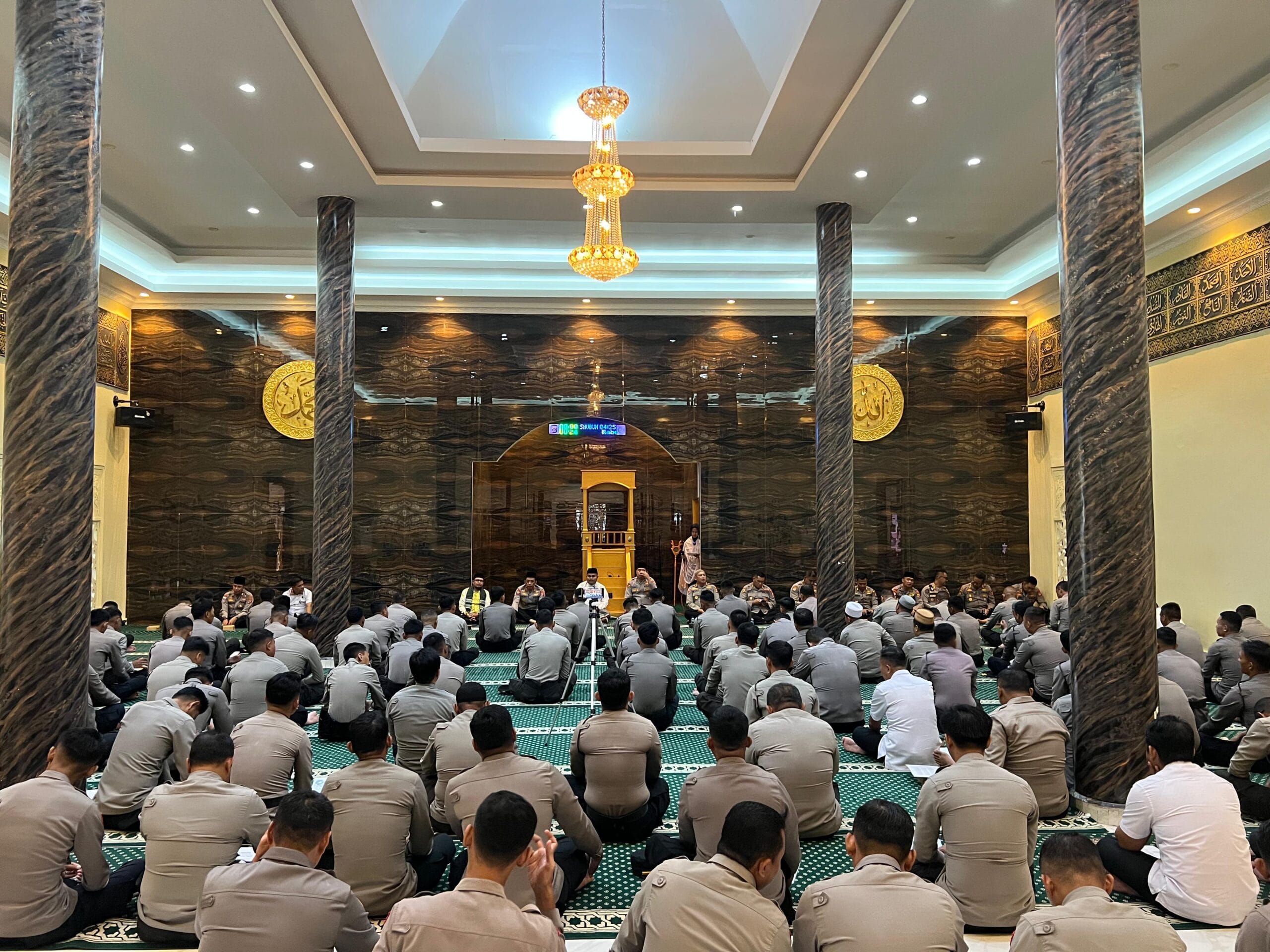 Kapolda Gorontalo: Binrohtal adalah Kebutuhan Rohani Personel. (Foto: Humas Polda Gorontalo)