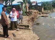 Warga Terdampak Banjir, DPRD Gorut Minta BPBD dan PUPR Bergerak Cepat. (Foto: Gotimes)