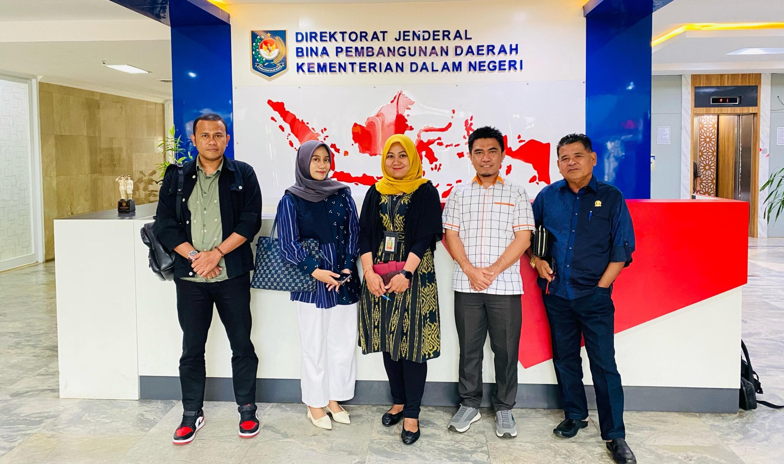 Demi Percepatan Ranperda Kumuh, Pansus DPRD Gorut Temui Bangda Kemendagri. (Foto: Gotimes)