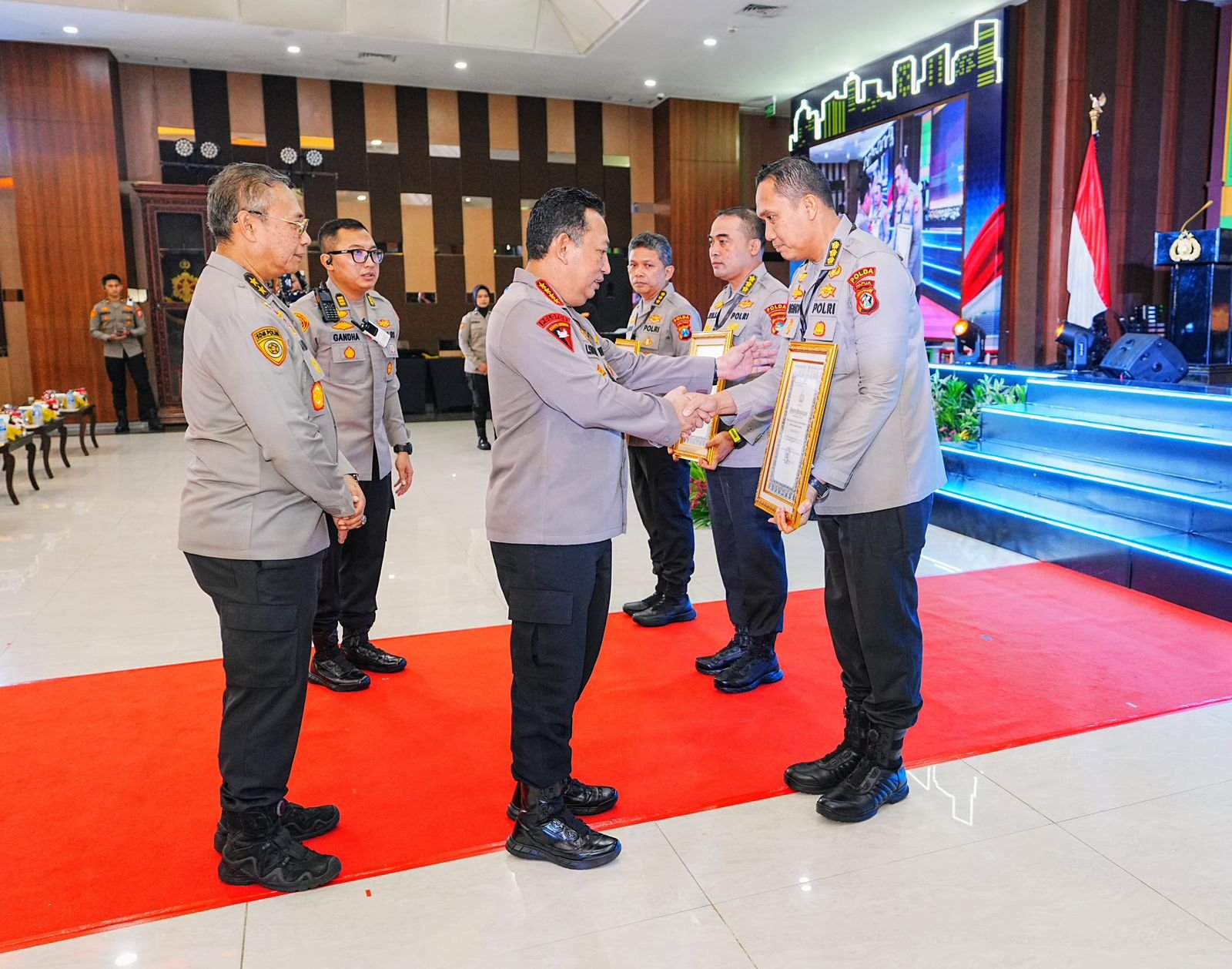 Kapolri Tutup Rakernis SSDM dan Slog Polri 2025. (Foto: Humas Polri)