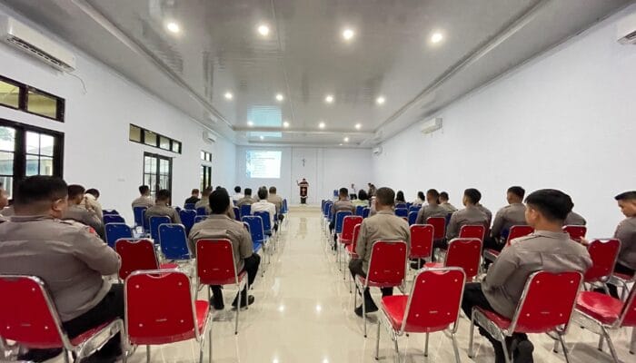 Karo Ops Polda Gorontalo Hadiri Binrohtal Agama Kristen