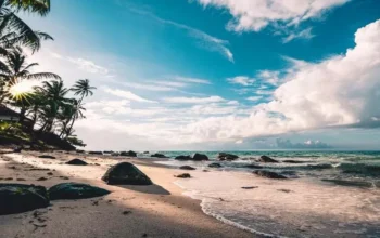 Empat Surga Tersembunyi Sumenep Pantai Menawan untuk Liburanmu