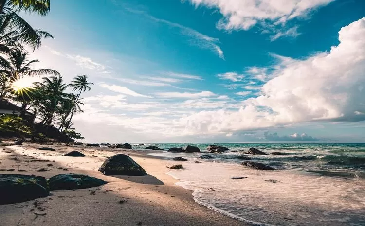 Empat Surga Tersembunyi Sumenep Pantai Menawan untuk Liburanmu