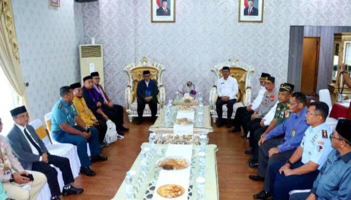 Sambut Menteri Pendidikan, Kapolda Gorontalo Tunjukkan Dukungan pada Transformasi Digital Sekolah
