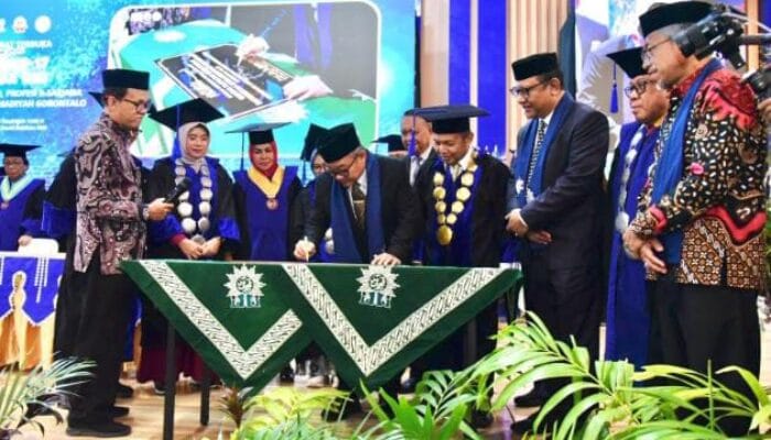 Milad ke-17 UMGO, Mendikmen Resmikan Fakultas Kedokteran dan Letakkan Batu Pertama Masjid