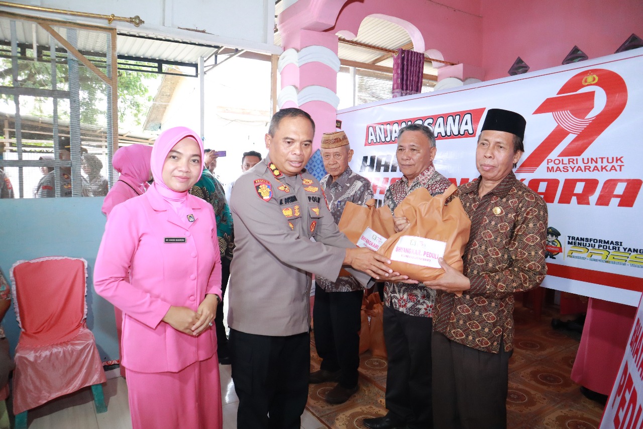 Polres Pohuwato Gelar Anjangsana, Beri Tali Asih kepada Purnawirawan dan Warakawuri. (Foto: Humas Polres Pohuwato)