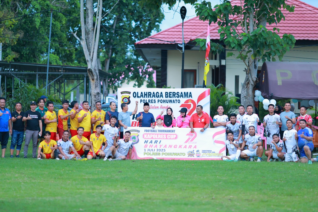 Polres Pohuwato Gelar Turnamen Sepak Bola Kapolres Cup Sambut HUT Bhayangkara ke-79 1 Polres Pohuwato Gelar Turnamen Sepak Bola Kapolres Cup Sambut HUT Bhayangkara ke-79. (Foto: Humas Polres Pohuwato)