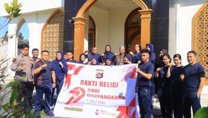 Sambut HUT Bhayangkara ke-79, Polda Gorontalo Gelar Bakti Religi di Masjid Al Muhajirin Limboto