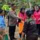 Aksi Peduli, Kapolres Pohuwato Pimpin Penyaluran Bantuan Banjir. (Foto: Humas Polres Gorontalo)