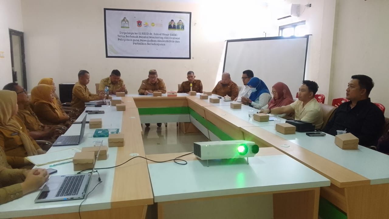 Sekda Gorut Evaluasi Kinerja Dokter di RSUD dr. Zainal Umar Sidiki. (Foto: Dok Rumah Sakit)