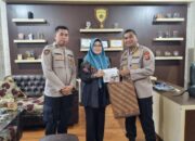 Peringati HUT Bhayangkara, Kapolda Bagikan Tiket Umroh Gratis
