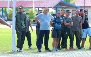 Polres Pohuwato dan Kodim 1313 Tingkatkan Soliditas Lewat Olahraga Bersama. (Foto: Humas Polres Pohuwato)