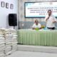 Gubernur Gusnar Ismail memberikan sambutan pada penyaluran bantuan beras CPP di Desa Luhu, Kecamatan Telaga, Kabupaten Gorontalo, Rabu (23/7/2025). (Foto : Haris)