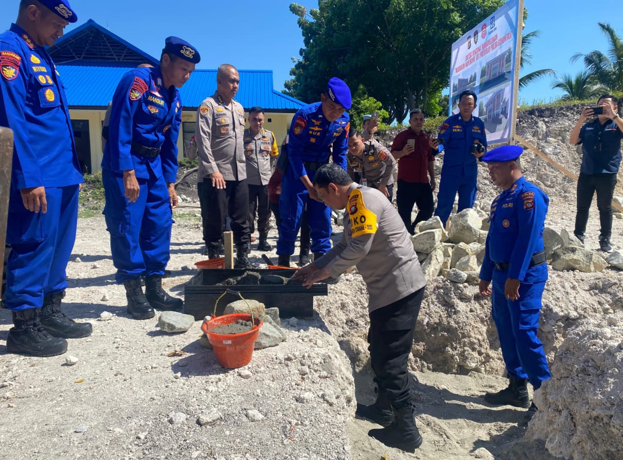 Kapolda Gorontalo, peletakan batu, pembangunan mushola, doa bersama, tokoh masyarakat. (Foto: Humas Polda Gorontalo)
