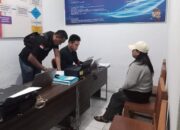 Junita A.B saat memberikan keterangan kepada petugas SPKT Sangihe, Rabu (30/07/2025). (Foto: AM. Budiman)