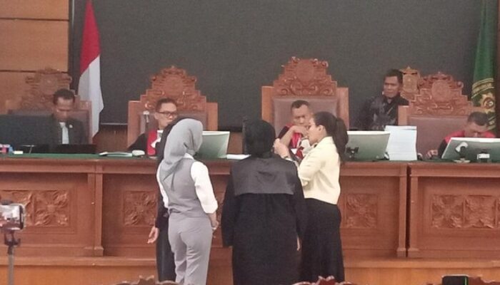 Sidang Memanas, Nikita Ungkap Produk Reza Gladys Tak Terdaftar BPOM