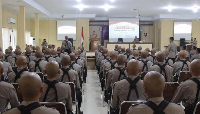 Kapolda Gorontalo Beri Arahan kepada Siswa Diktukba Polri 2025