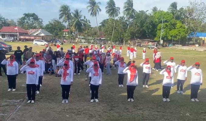 Lomba Gerak Jalan Tingkat Kabupaten 2025, Setwan Gorut Berikan Penampilan Terbaik. (Foto: Setwan/Kiki)