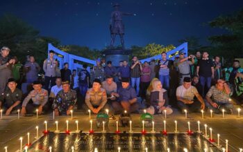 Kapolda Gorontalo dan Forkopimda Hadiri Doa Bersama Driver Ojol Mengenang Affan Kurniawan. (Foto: Humas Polda Gorontalo)