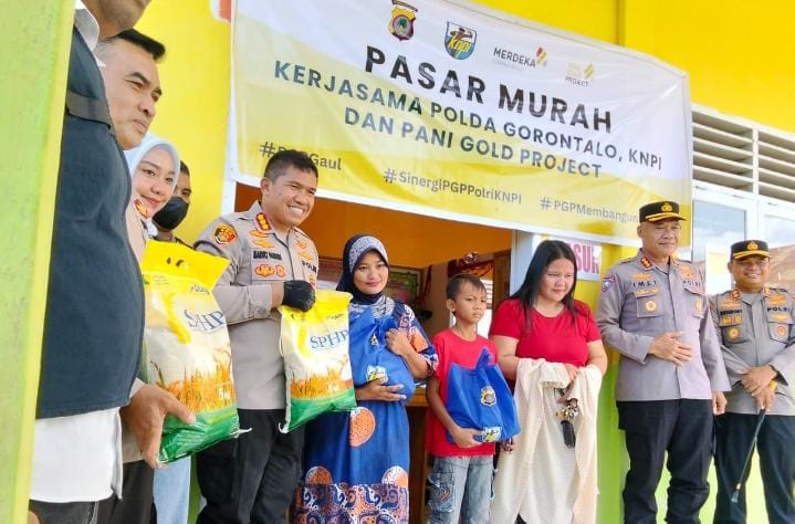 Sinergi Polda Gorontalo, KNPI dan PT. Pani Gold Project Hadirkan Pasar Murah di Pohwato. (Foto: Humas Polres Pohuwato)