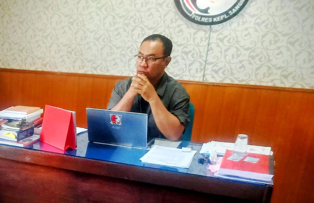 Kasat Narkoba Tepis Rumor Pemerasan Oleh Anggotanya 1 Kasat Narkoba Polres Sangihe, Iptu Hevry Samson. (Foto: AM. Budiman)