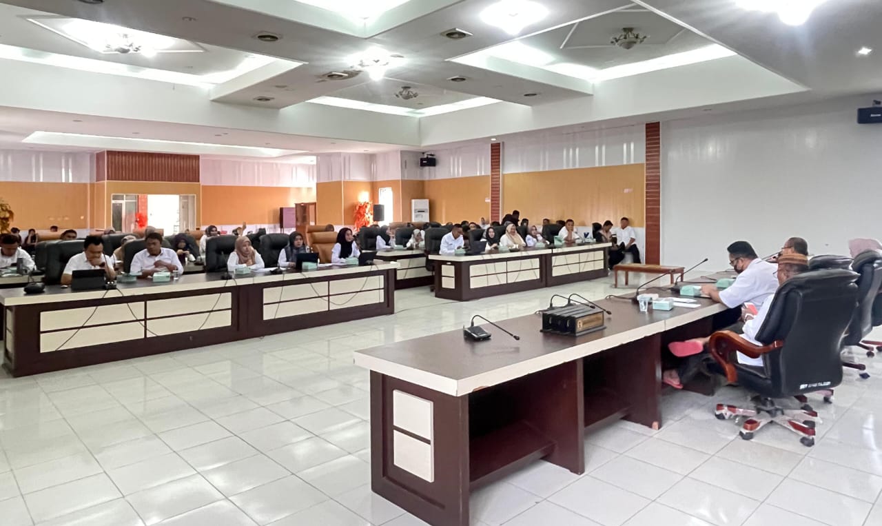 Sekretariat DPRD Gorut Gelar Rapat Koordinasi untuk Tingkatkan Kinerja dan Komunikasi Internal. (Foto: Humas DPRD Gorut)