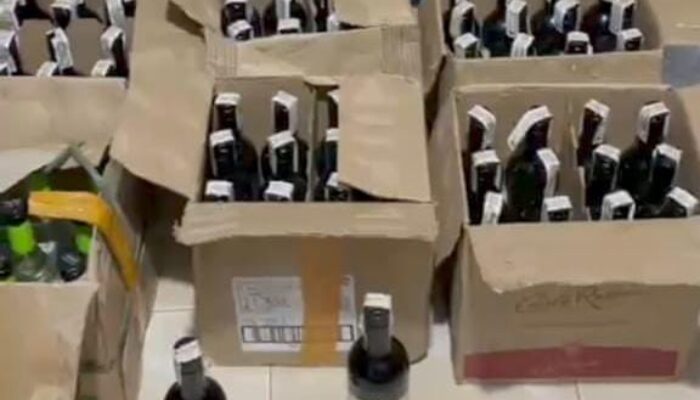 Satnarkoba Polres Sangihe Dalami Temuan Minuman Beralkohol Asal Philipina 6 Satnarkoba Polres Sangihe Dalami Temuan Minuman Beralkohol Asal Philipina