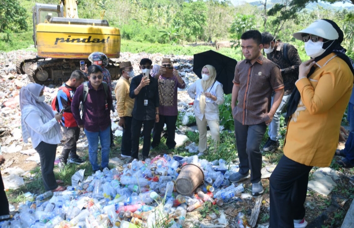 Komisi III DPRD Gorut Dorong Pemda Tindaklanjuti Dampak Lingkungan TPA Molantadu 1 Komisi III DPRD Gorut Dorong Pemda Tindaklanjuti Dampak Lingkungan TPA Molantadu. (Foto: Matris Salim)