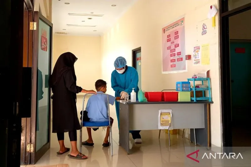 RSUD dr. Zainal Umar Sidiki Tingkatkan Pelayanan Laboratorium Klinik. (Foto: Antara/Santi Sako)