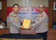 Kapolda Gorontalo Resmi Tutup Kegiatan Taklimat Akhir Pengawasan Kinerja Polda 11 Kapolda Gorontalo Resmi Tutup Kegiatan Taklimat Akhir Pengawasan Kinerja Polda. (Foto: Humas Polda Gorontalo)