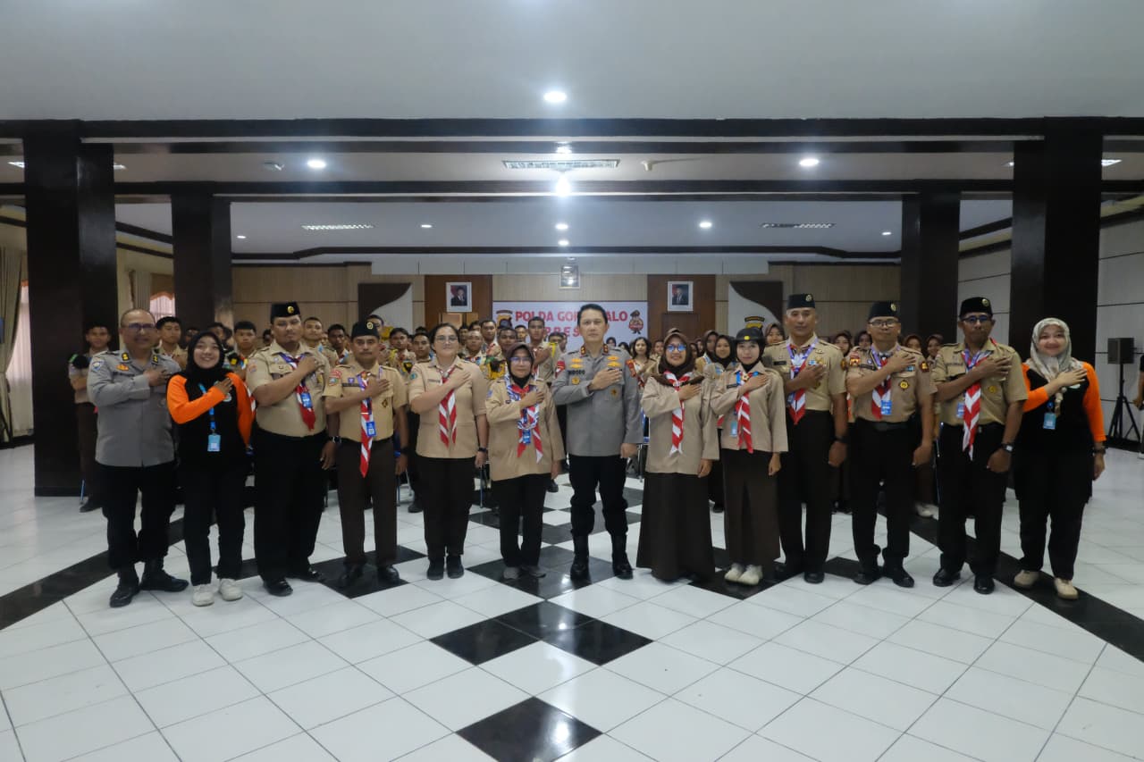 Kapolda Gorontalo Tekankan Disiplin dan Ketangguhan di Depan Peserta Saka Bhayangkara. (Foto: Humas Polda Gorontalo)