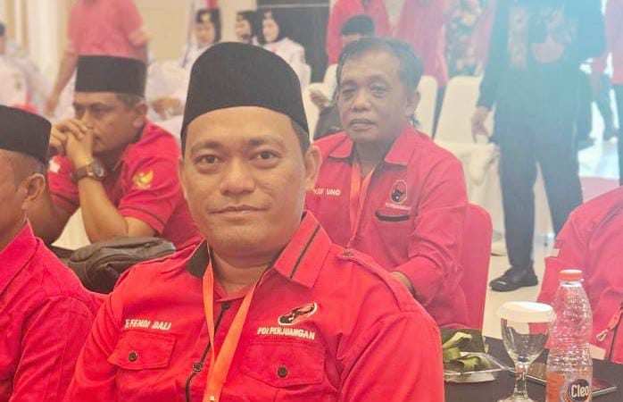 Efendi Dali Resmi Ditunjuk Wakil Ketua Bidang Hukum DPD PDI Perjuangan Gorontalo. (Foto: GoTimes/Febri)