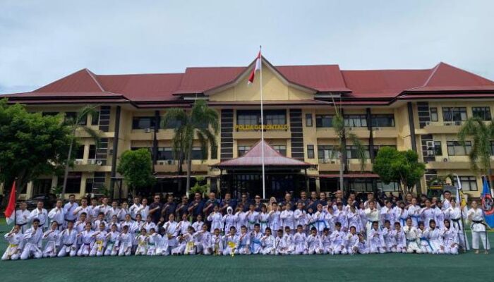 Kapolda Gorontalo Tegaskan Dukungan, Lepas Atlet Karate Menuju Alex Cup 2025