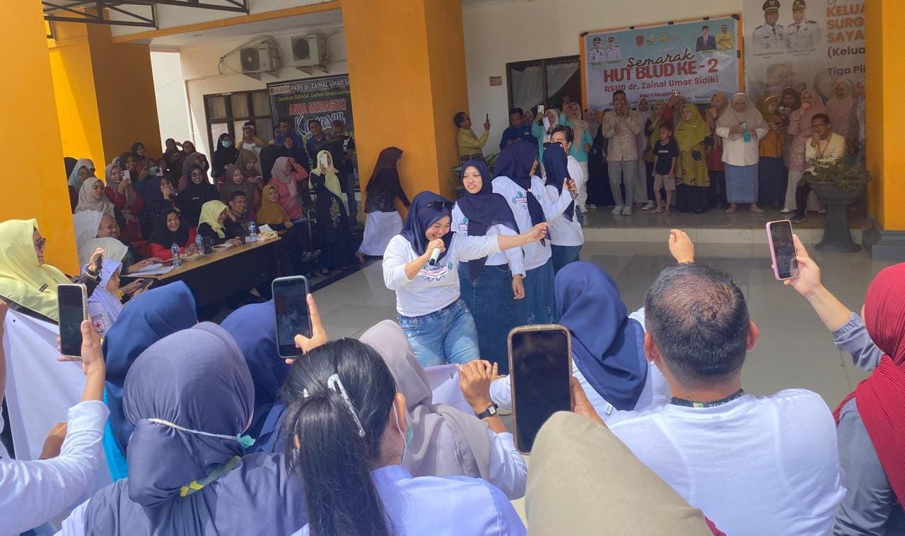 Lomba Sambung Lirik Meriahkan HUT ke-2 BLUD RSUD Zainal Umar Sidiki. (Foto: Yosh)