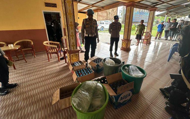 Polda Gorontalo Amankan Miras dan Dugaan Judi dalam Operasi Pekat Otanaha 2025. (Foto: Humas Polda Gorontalo)