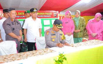 Kapolres Pohuwato dan Forkopimda Pantau Misa Natal dan Pos Pengamanan 3 Kapolres Pohuwato dan Forkopimda Pantau Misa Natal dan Pos Pengamanan. (Foto: Humas Polres Pohuwato)